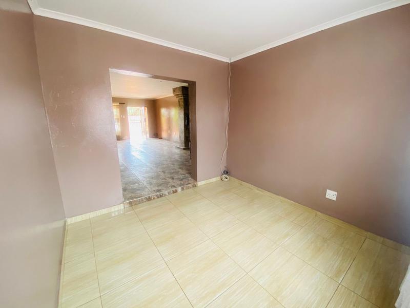 To Let 4 Bedroom Property for Rent in Kathu Northern Cape